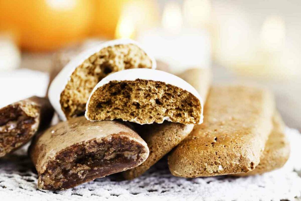 Xmas biscuit recipes Lebkuchen on a plate