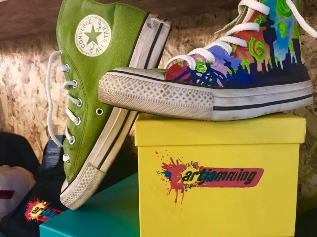 indoor party venues - art jamming